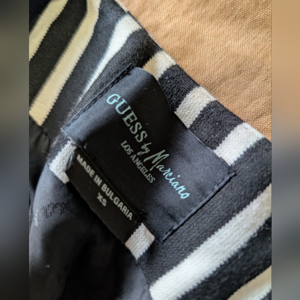 Guess by Marciano Black and White Striped Blazer - Picture 2 of 6